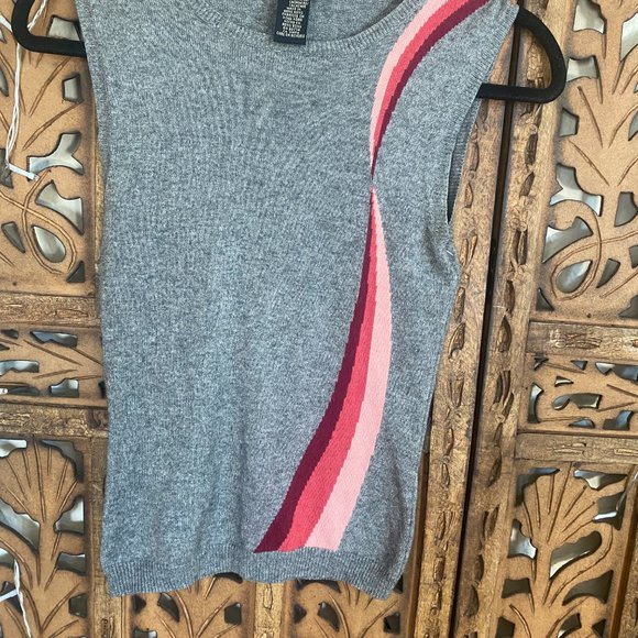 BCBG Cashmere & Silk sleeveless sweater - Picture 5 of 7